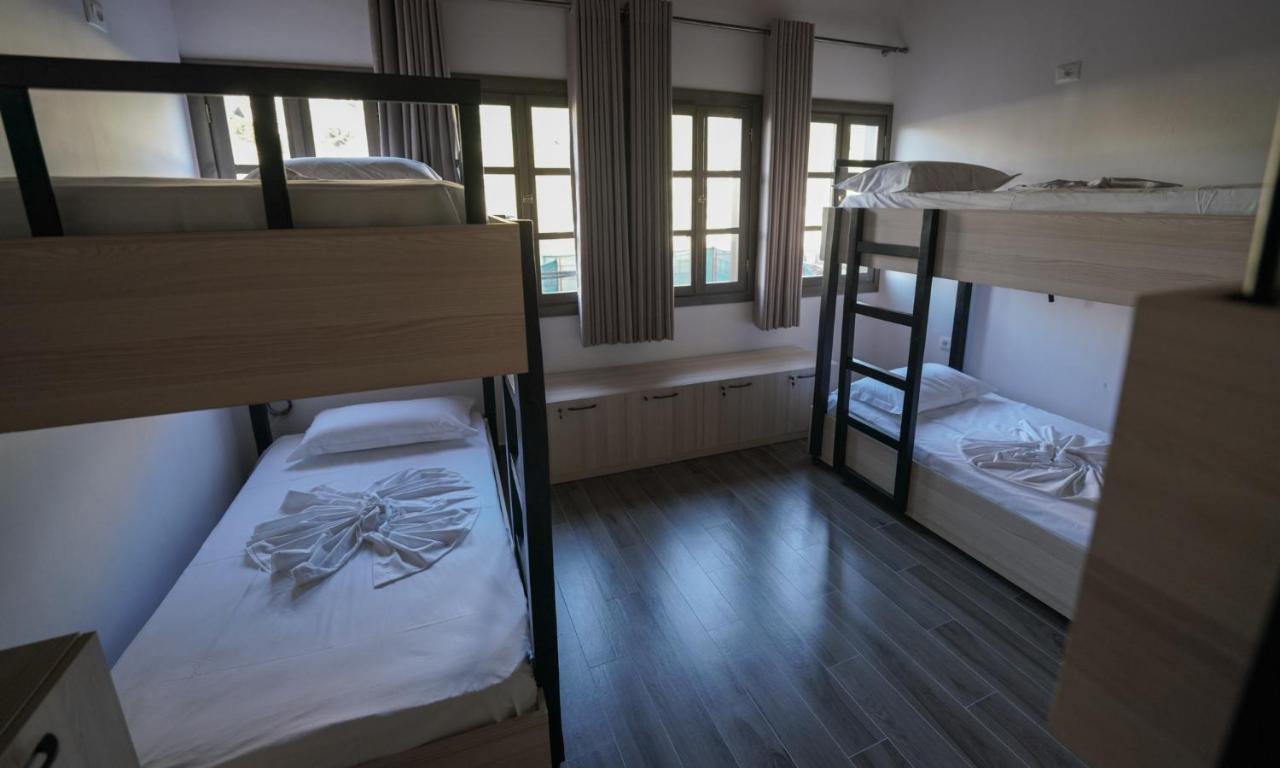 Helin'S Hostel By Backpackers Berat Ngoại thất bức ảnh