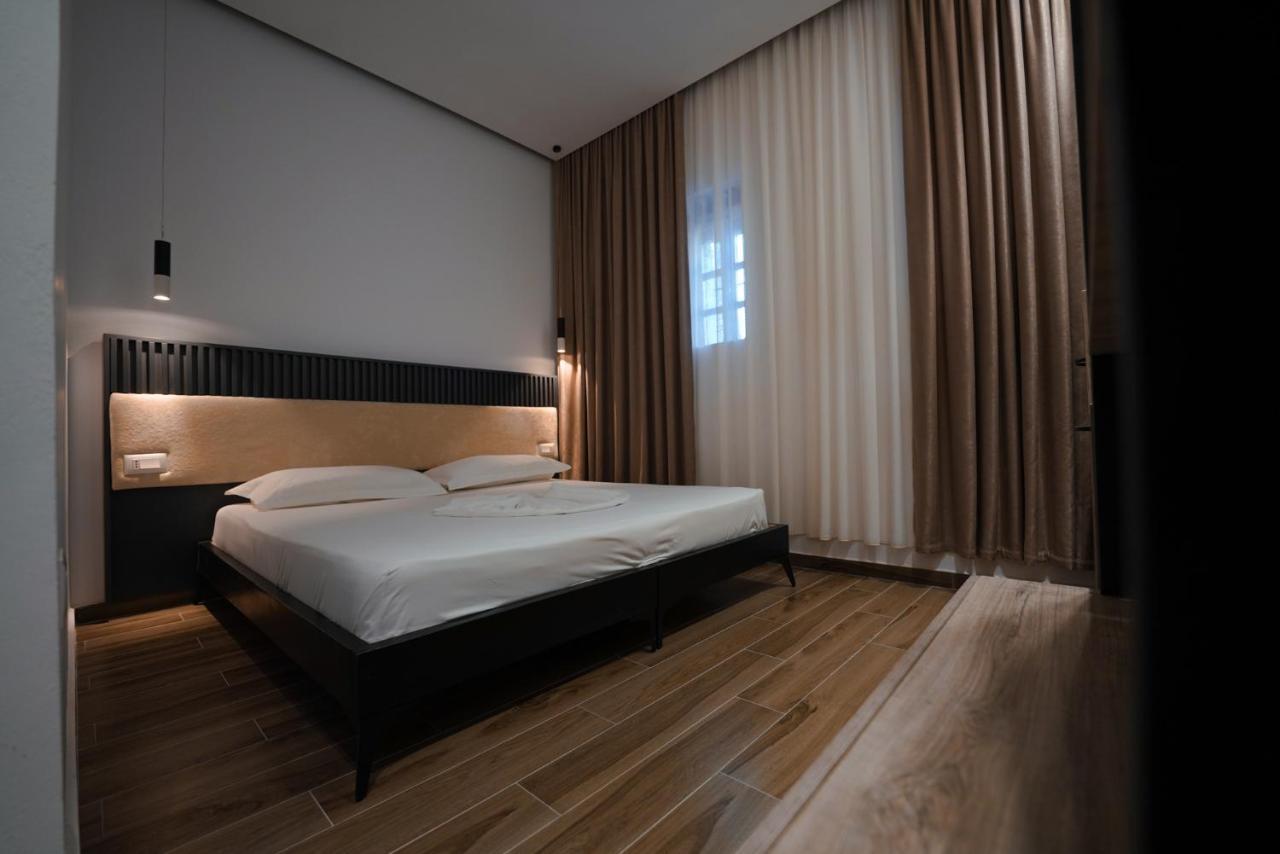 Helin'S Hostel By Backpackers Berat Ngoại thất bức ảnh